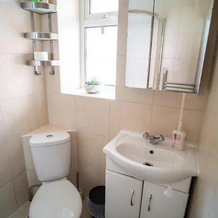 Appartement Centre 2-bed With Balcony, Cabot Circus